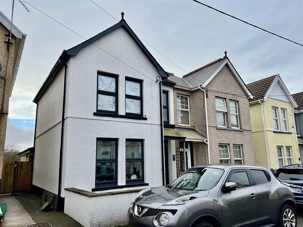3 bed semi-detached house for saleTirydail Lane, Ammanford SA18