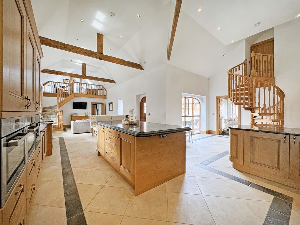 3 bed barn conversion for saleCoast Road, Hartlepool, 3 TS27 photo 3