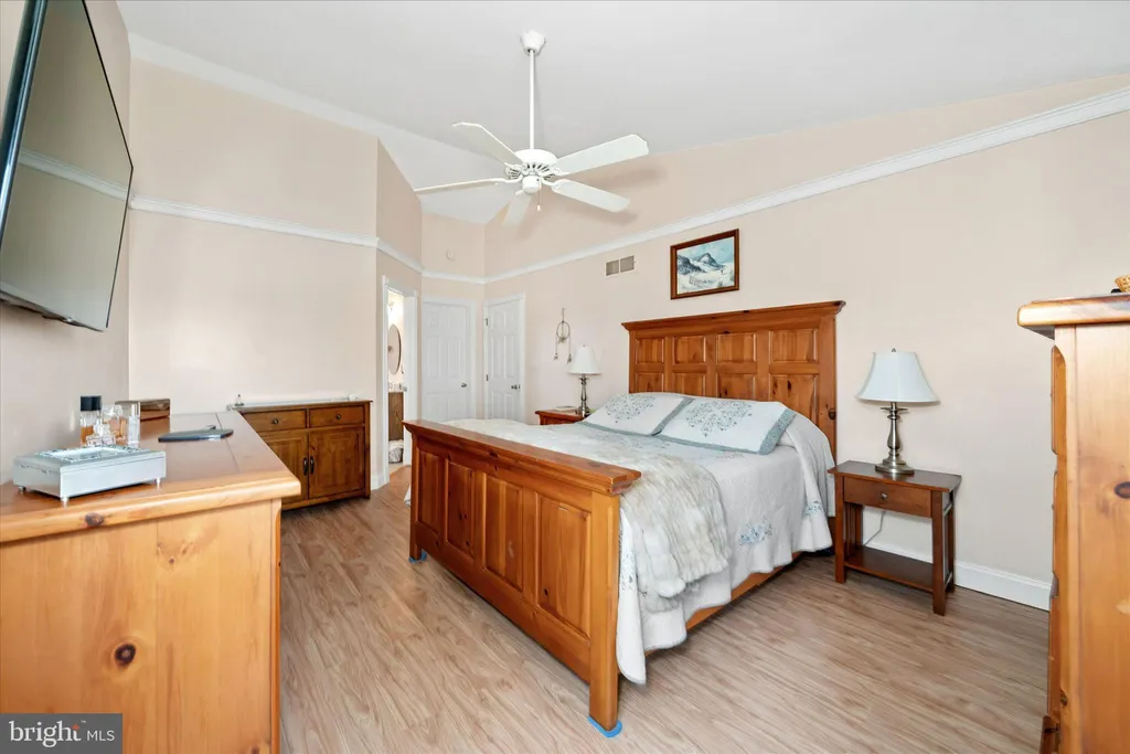 Additional image 21 of 203 N Barrington Court, Newark, DE 19702