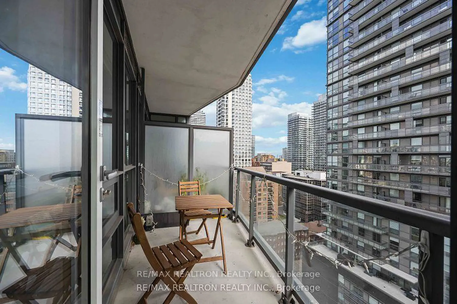 Additional image 14 of 30 Roehampton Avenue 1501