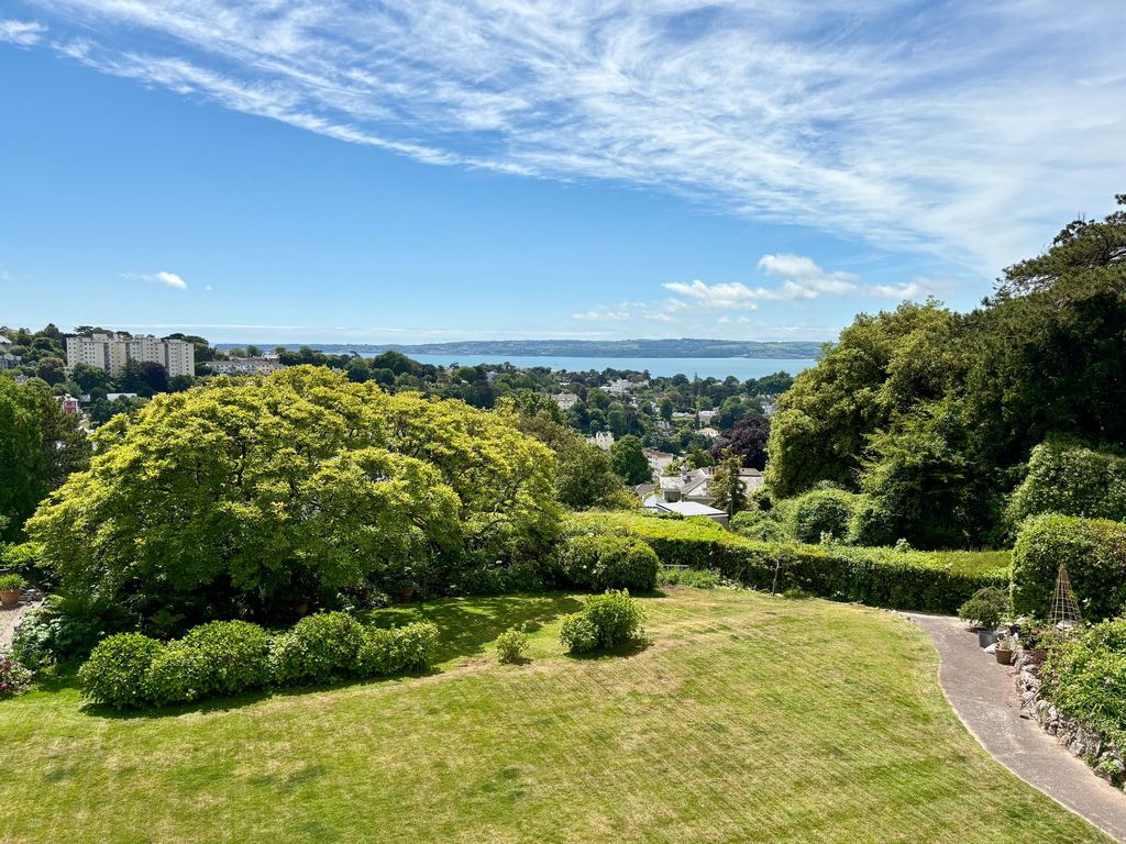 3 bed flat for saleWarberries, Torquay TQ1 photo 2