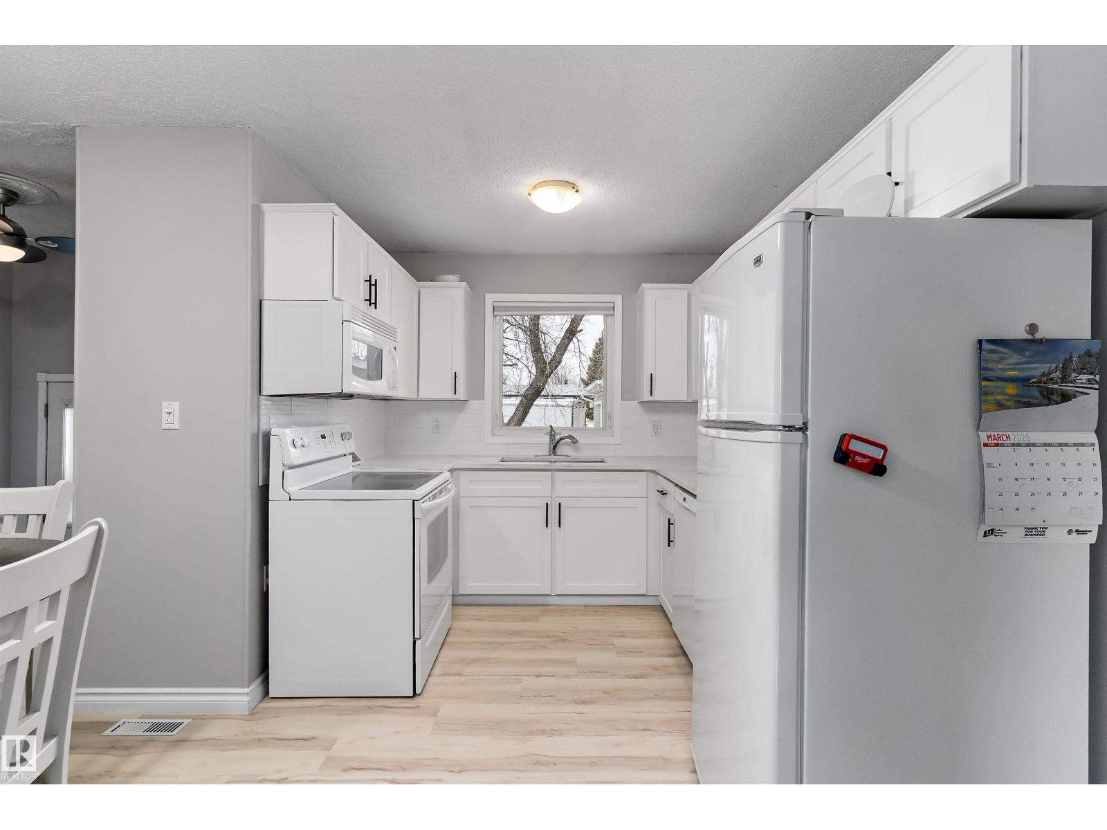 Additional image 6 of 3742 53 Street, Wetaskiwin, AB, T9A2K7
