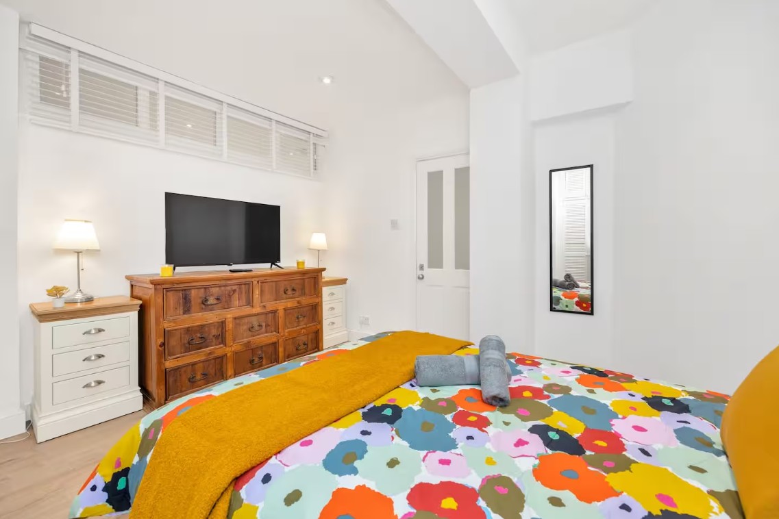 Additional image 10 of 3 Bed Flat, Challoner Mansions, W14, N1 7GU