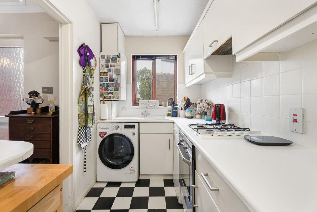 Additional image 11 of Riverside Road, St Albans, AL1