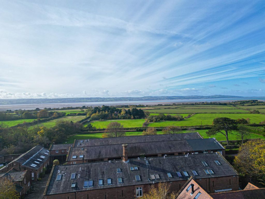 2 bed flat for saleStation Road, Thurstaston CH61 photo 3