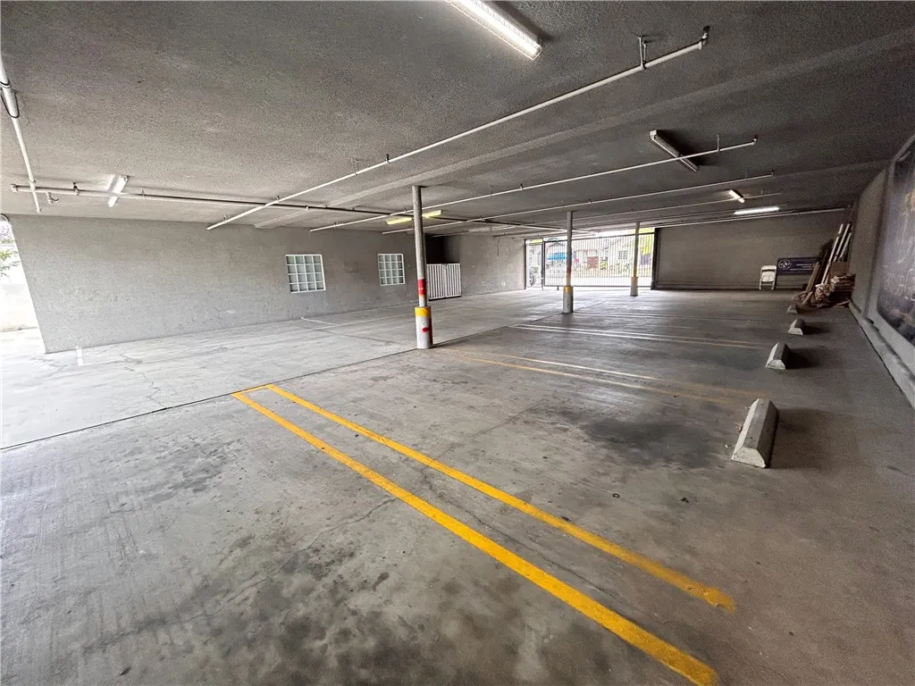 Additional image 61 of 1008 N Ross, Santa Ana, CA 92701