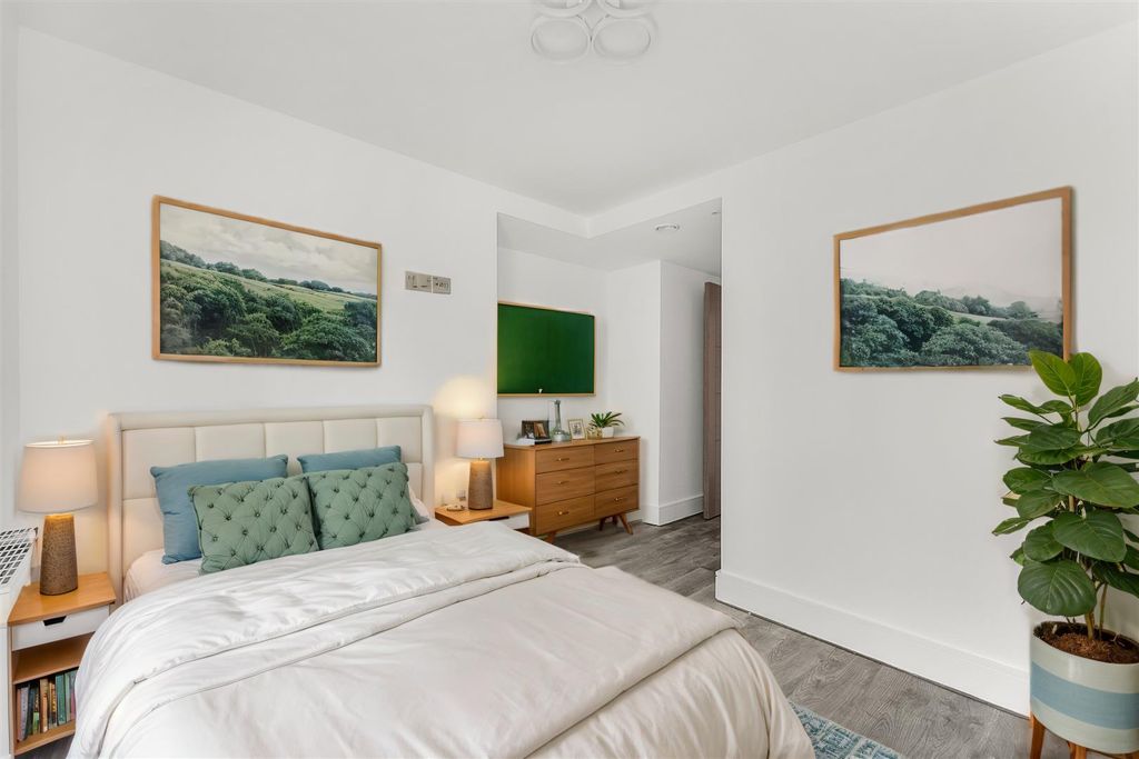 Additional image 16 of 27 bed block of flats for saleBindloss Avenue, Eccles, Manchester M30