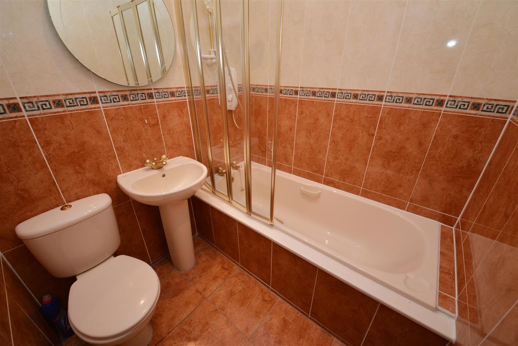 Additional image 11 of 2 bed flat for saleNarberth Road, Tenby SA70