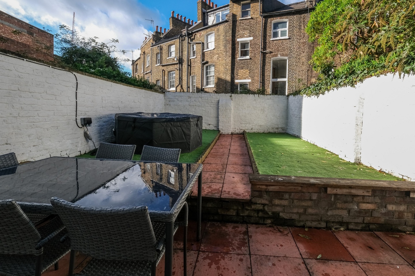 3 Bed Semi-Detached House, Northdown Street, N1, N1 7GU