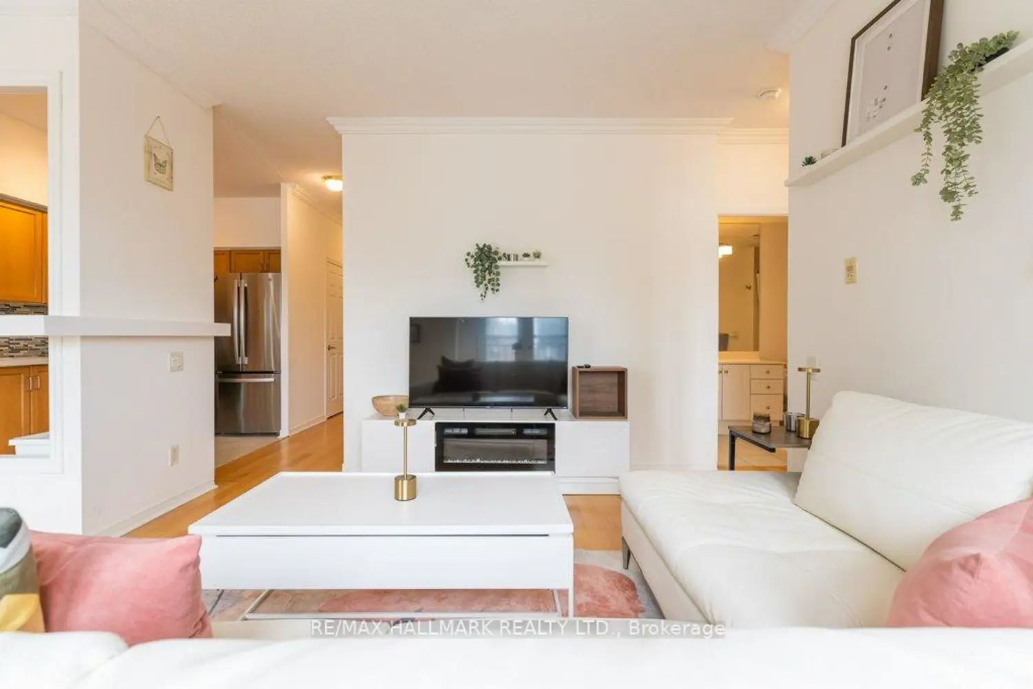 Additional image 8 of 120 Lombard Street 701