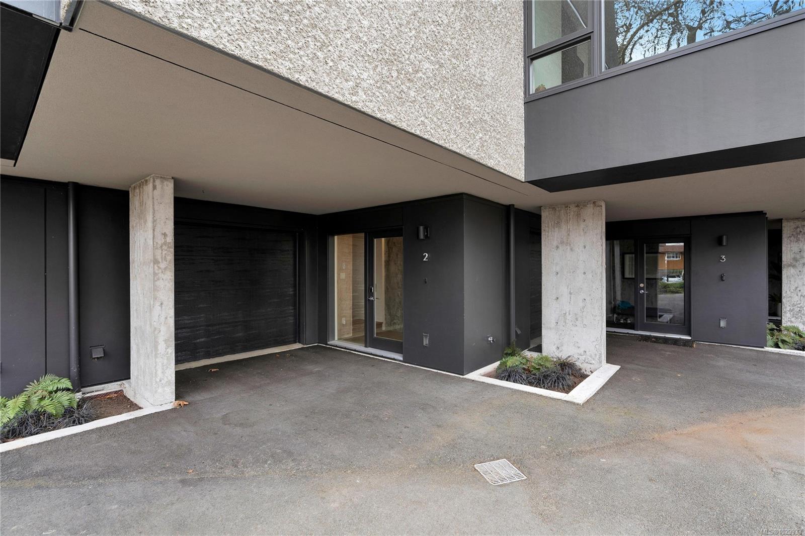 Additional image 4 of 2-2910 Shelbourne Street, Victoria, BC, V8R 4M6
