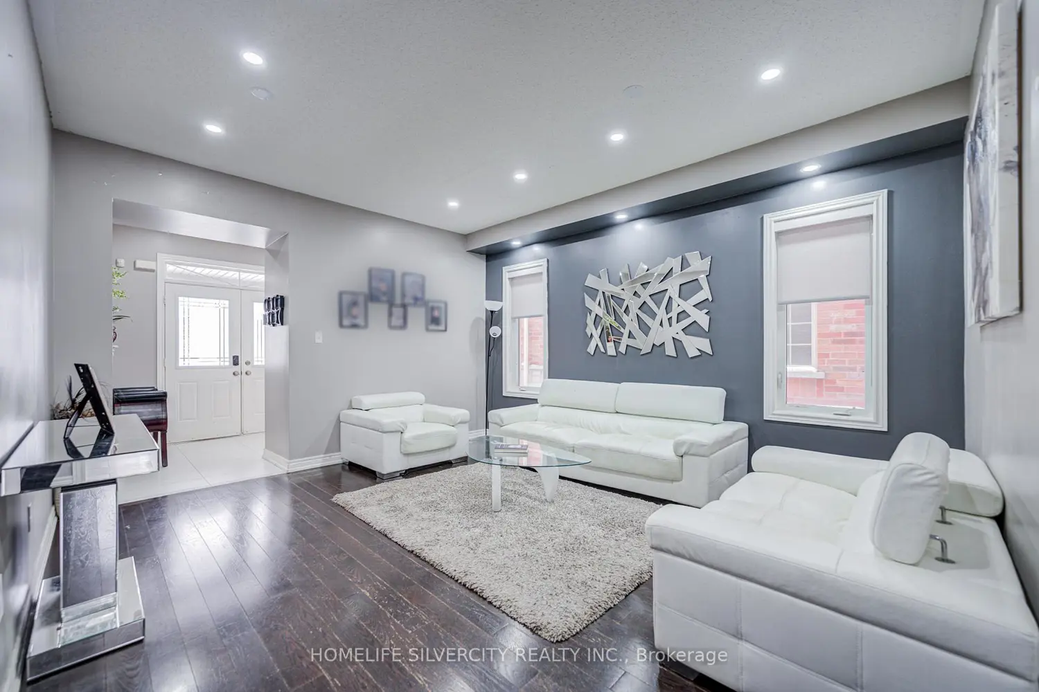 15 Durhamview Crescent photo 2