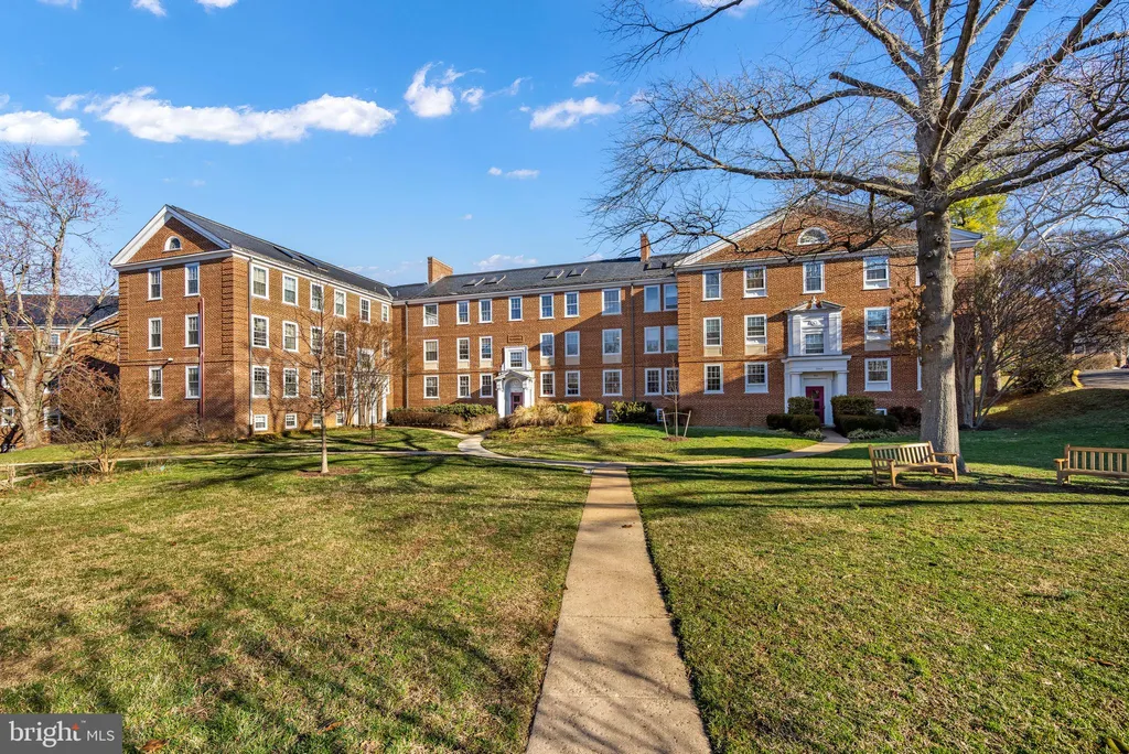 Additional image 6 of 3871 Newark Street NW Unit C471, Washington, DC 20016