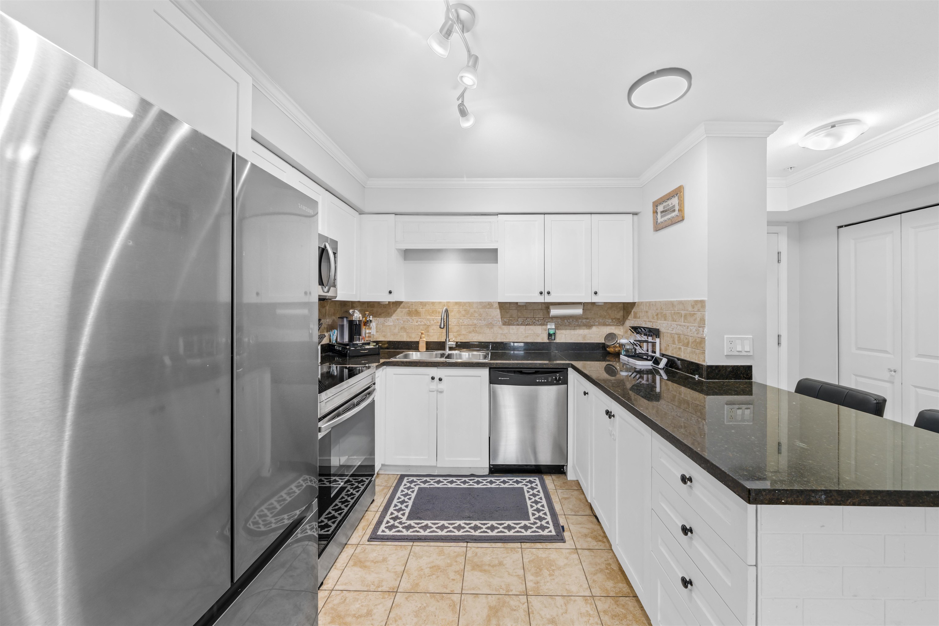 Additional image 6 of 213-22255 122 Avenue, Maple Ridge, BC, V2X 3X8