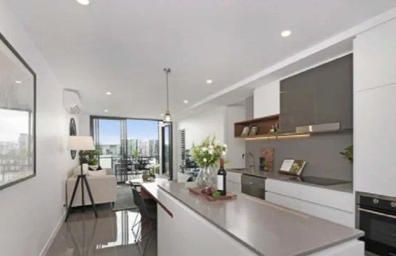 Additional image 2 of West End QLD 4101