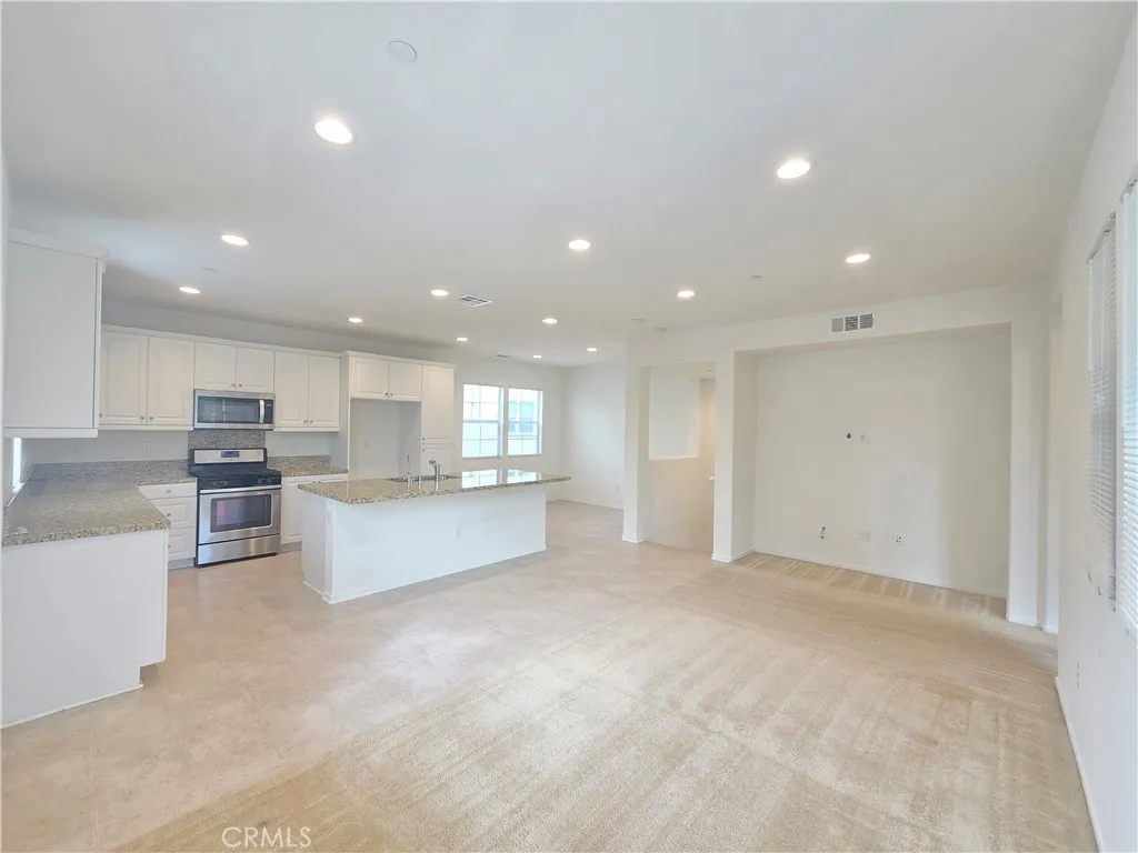 Additional image 5 of 879 Iris Way Unit A, Azusa, CA 91702