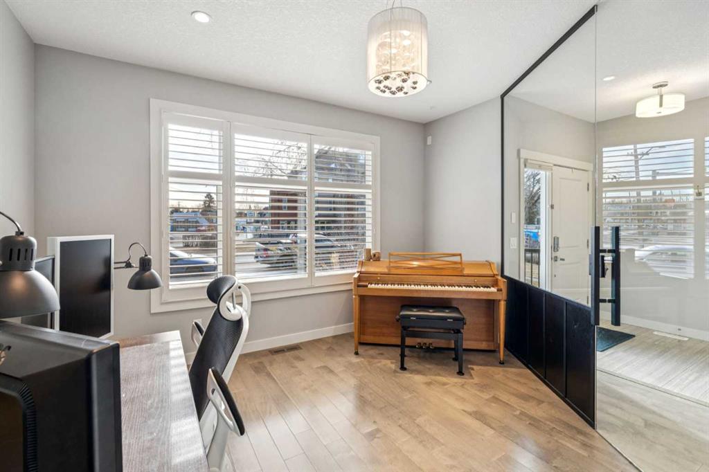 Additional image 3 of 127 34 Street NW, Calgary, AB, T2N 2X6