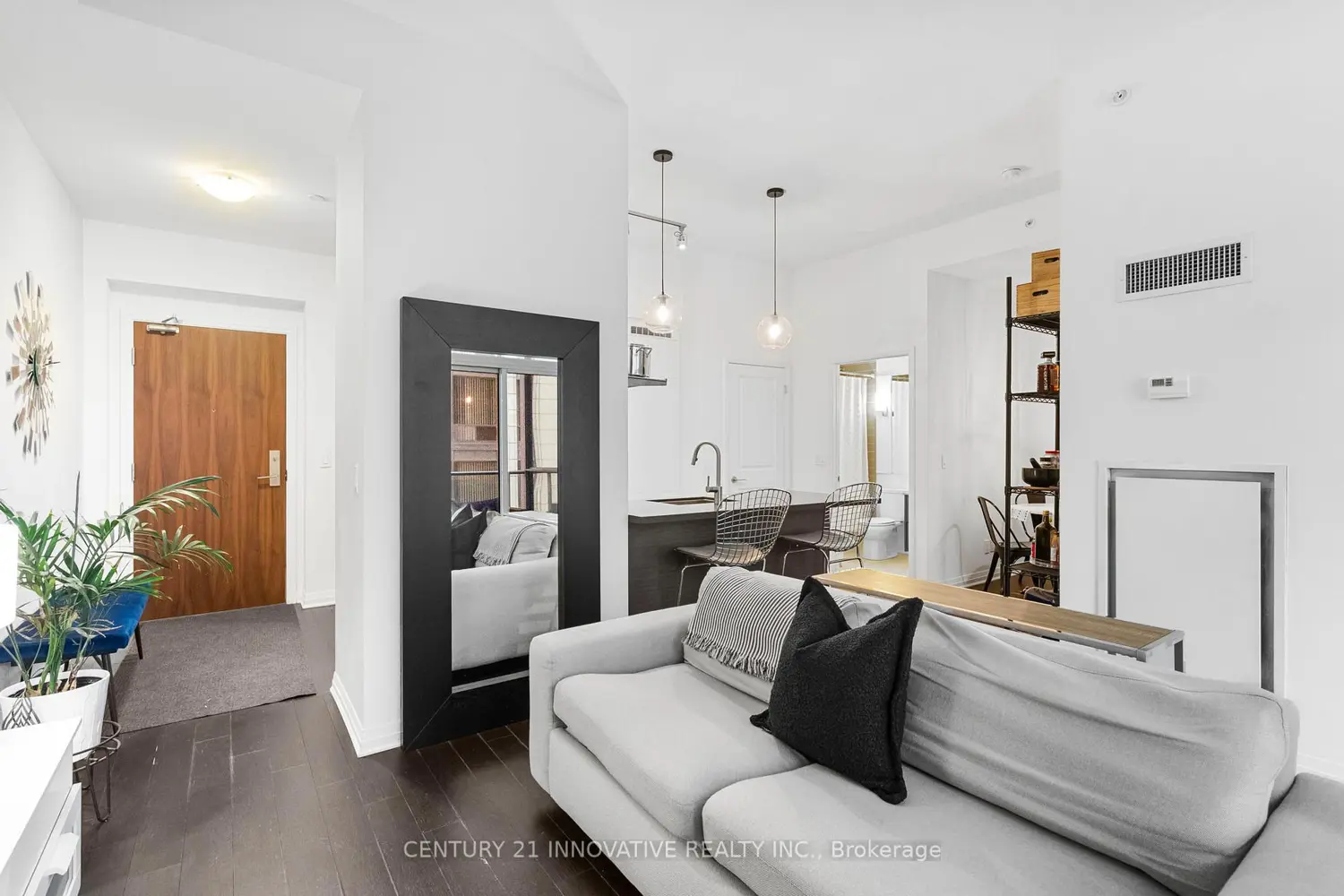 Additional image 13 of 8 Mercer Street 507