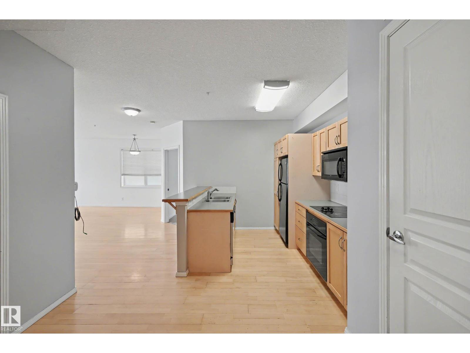 Additional image 6 of 111-11039 83 Avenue NW, Edmonton, AB, T6G2V6