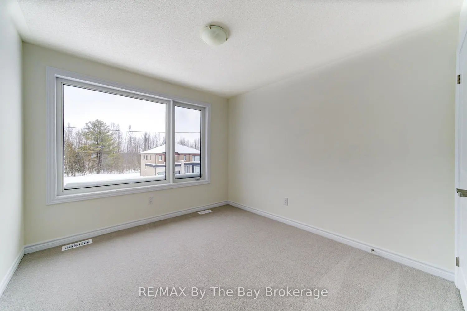 Additional image 7 of 61 Rosanne Circle