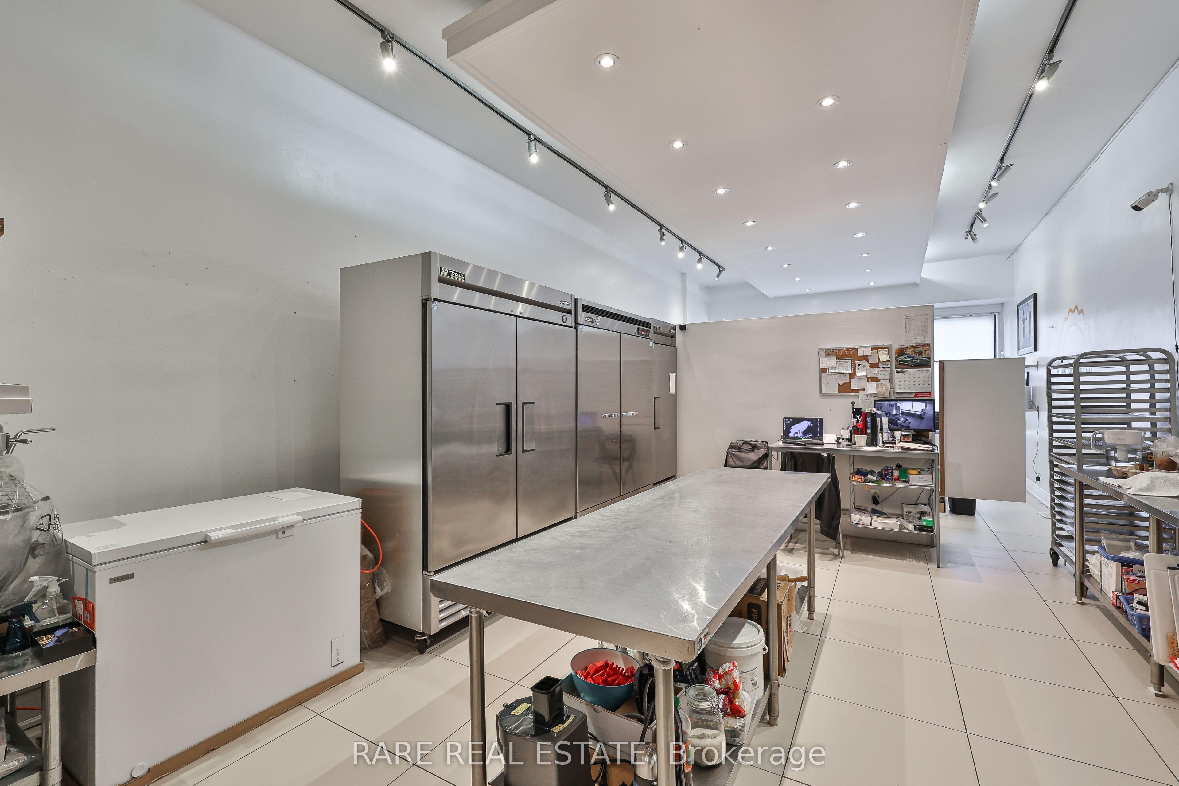 Additional image 6 of 3588 Dufferin Street, Toronto, ON, M3K 1N1