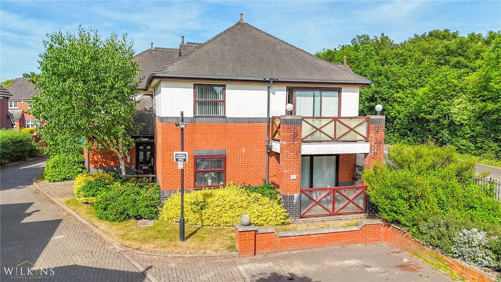 2 bed flat for saleHardwick Court, Tamworth, Staffordshire B79