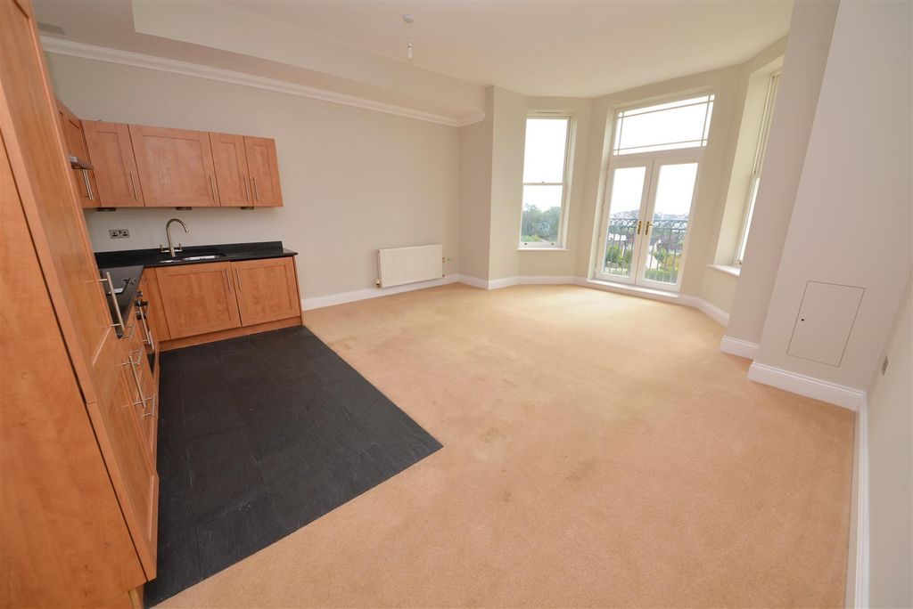 Additional image 14 of 2 bed flat for saleNarberth Road, Tenby SA70