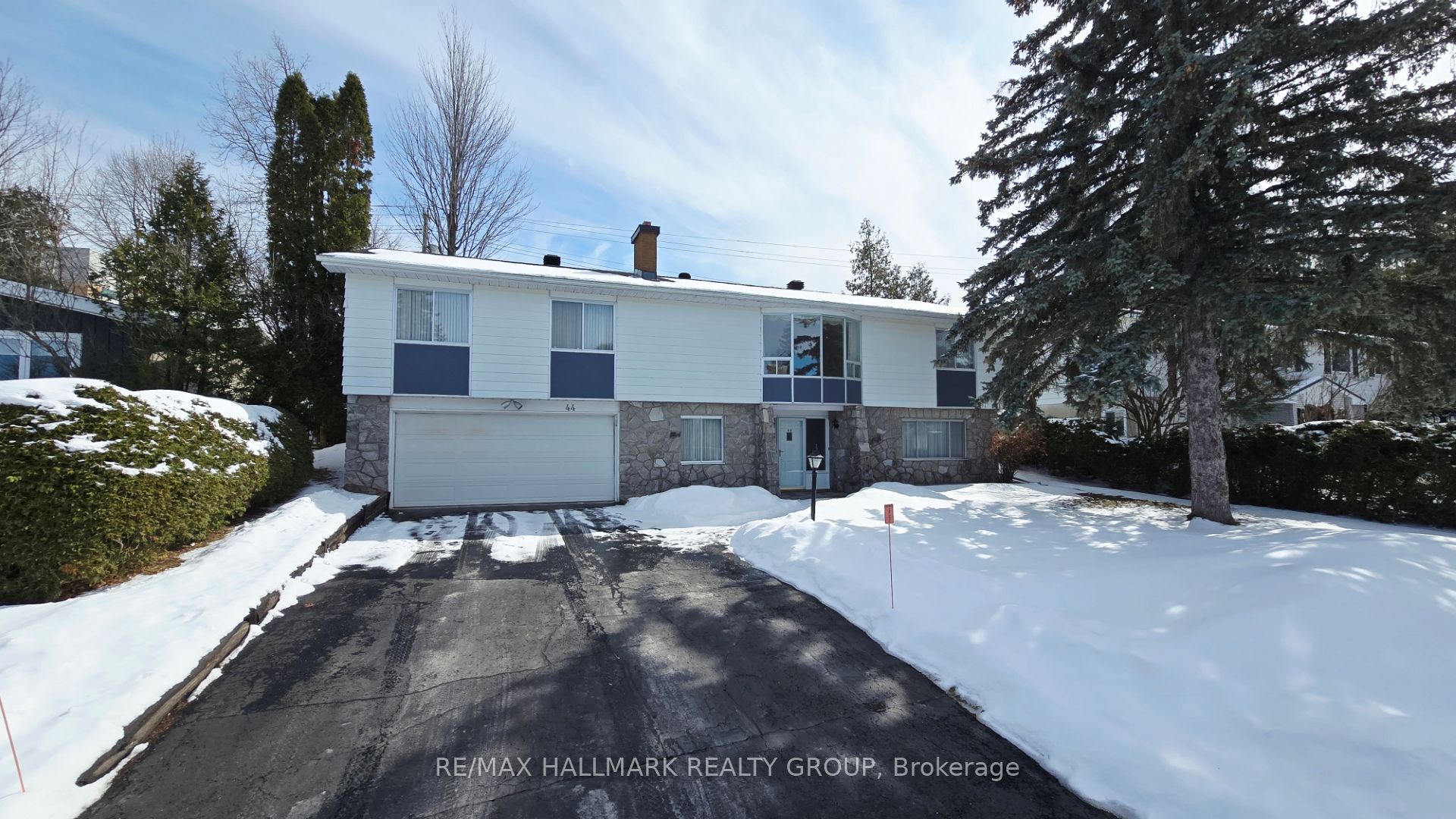 44 Foothills Drive, Ottawa, ON, K2H 6K3
