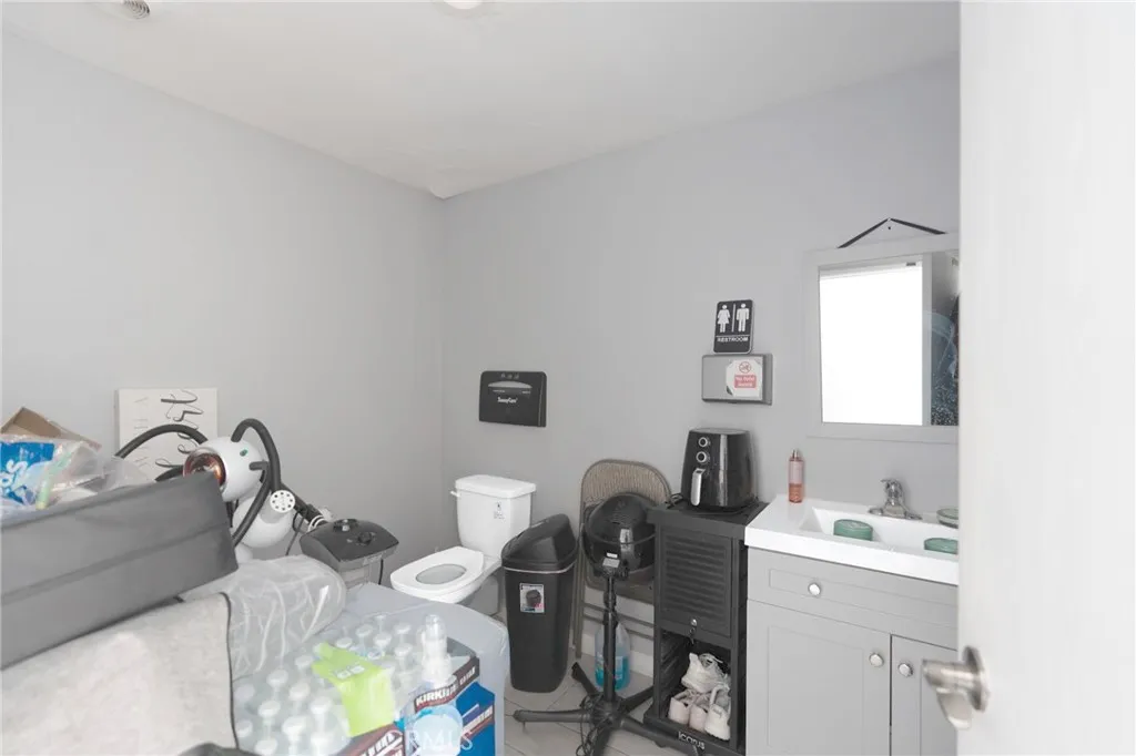 Additional image 39 of 528 E First St Unit A, Tustin, CA 92780