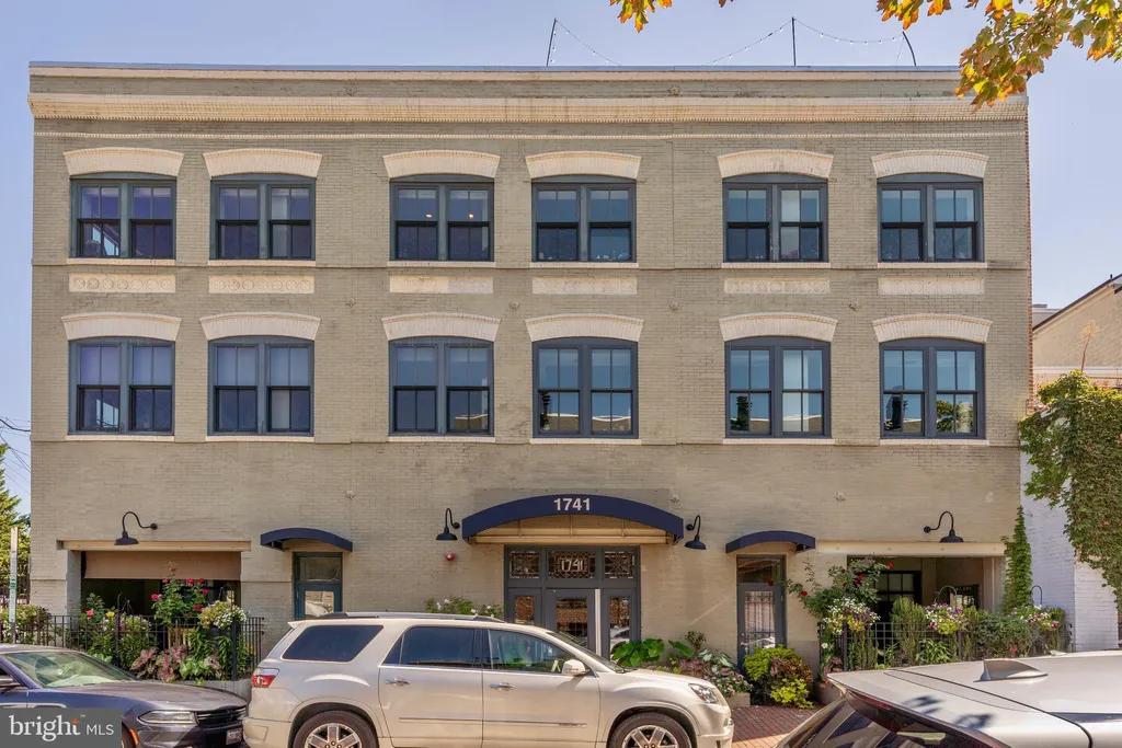 1741 Johnson Avenue NW Unit 301, Washington, DC 20009