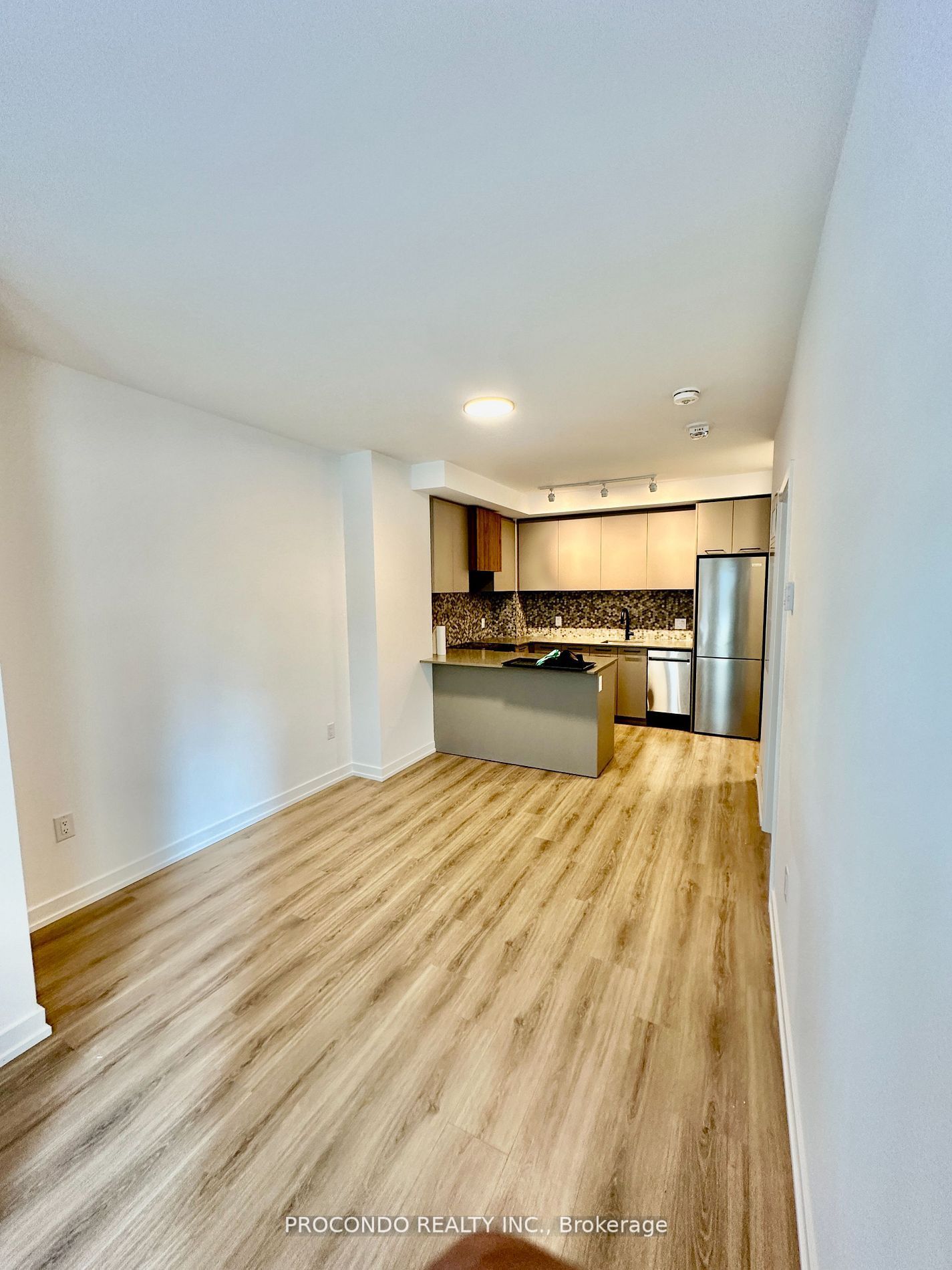 Additional image 3 of Th02-30 Lagerfeld Drive, Brampton, ON, L7A 5L5