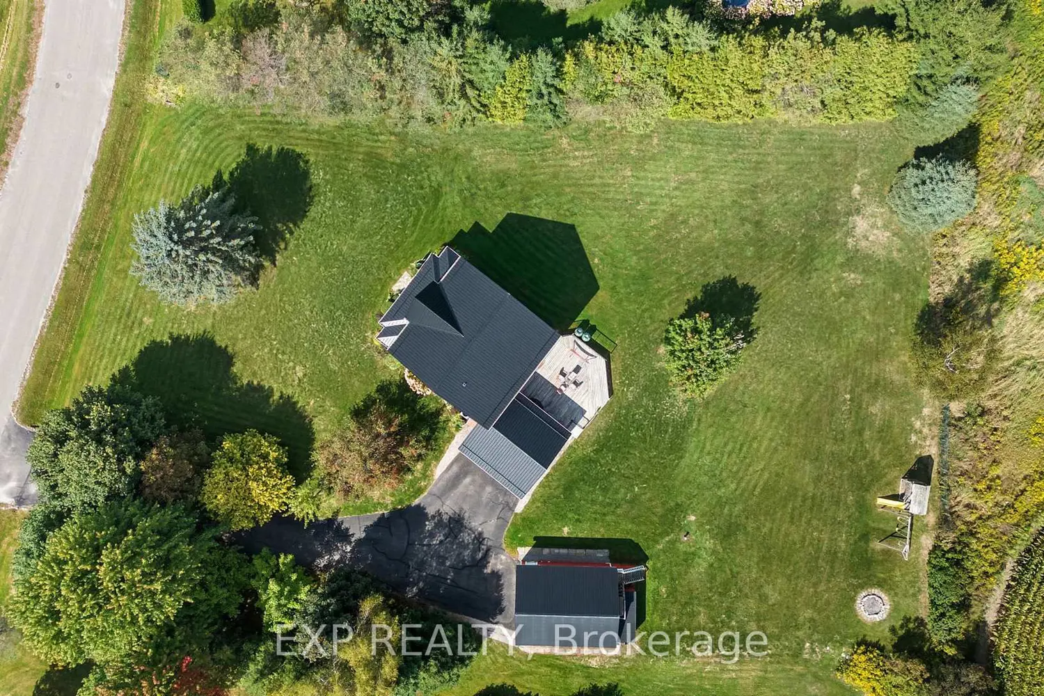 Additional image 18 of 3863 Larose Crescent