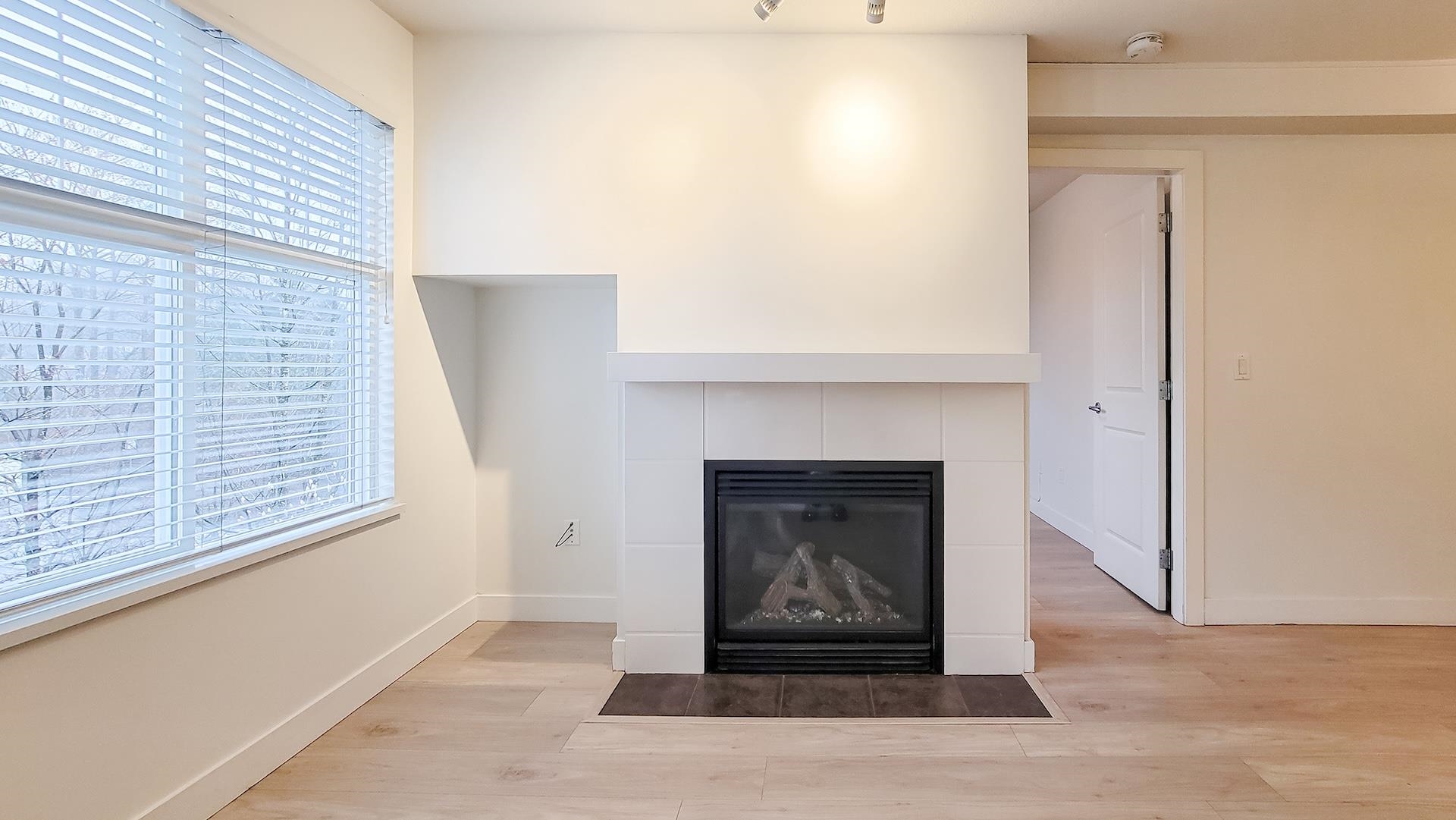 Additional image 3 of 405-3260 St Johns Street, Port Moody, BC, V3H 0B9