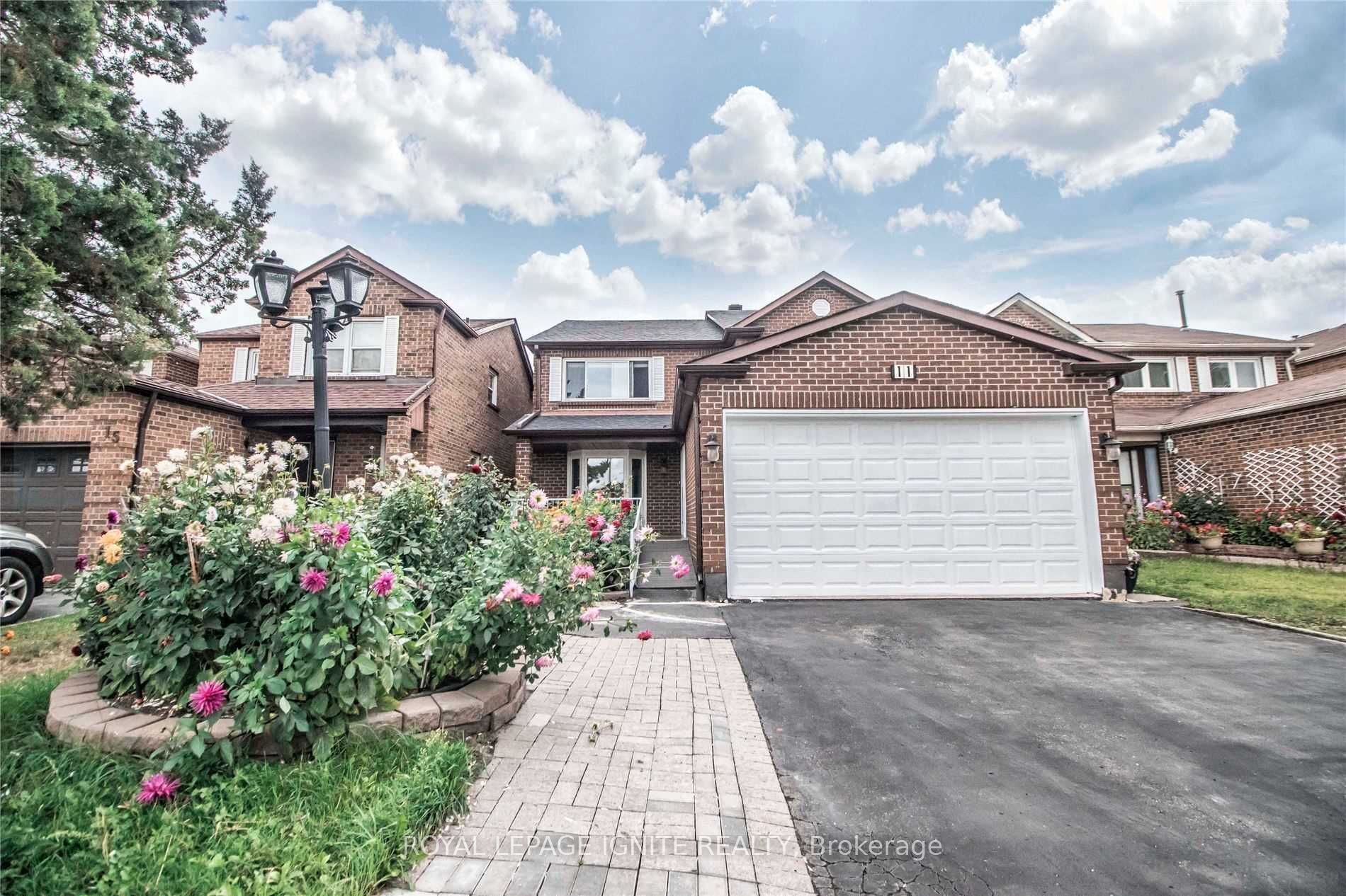 11 Carisbrooke Square, Toronto, ON, M1B 4M2
