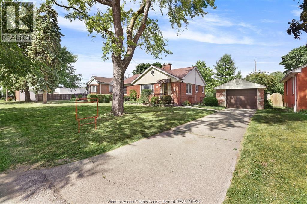 Additional image 2 of 2432 Buckingham Drive, Windsor, ON, N8T2B5