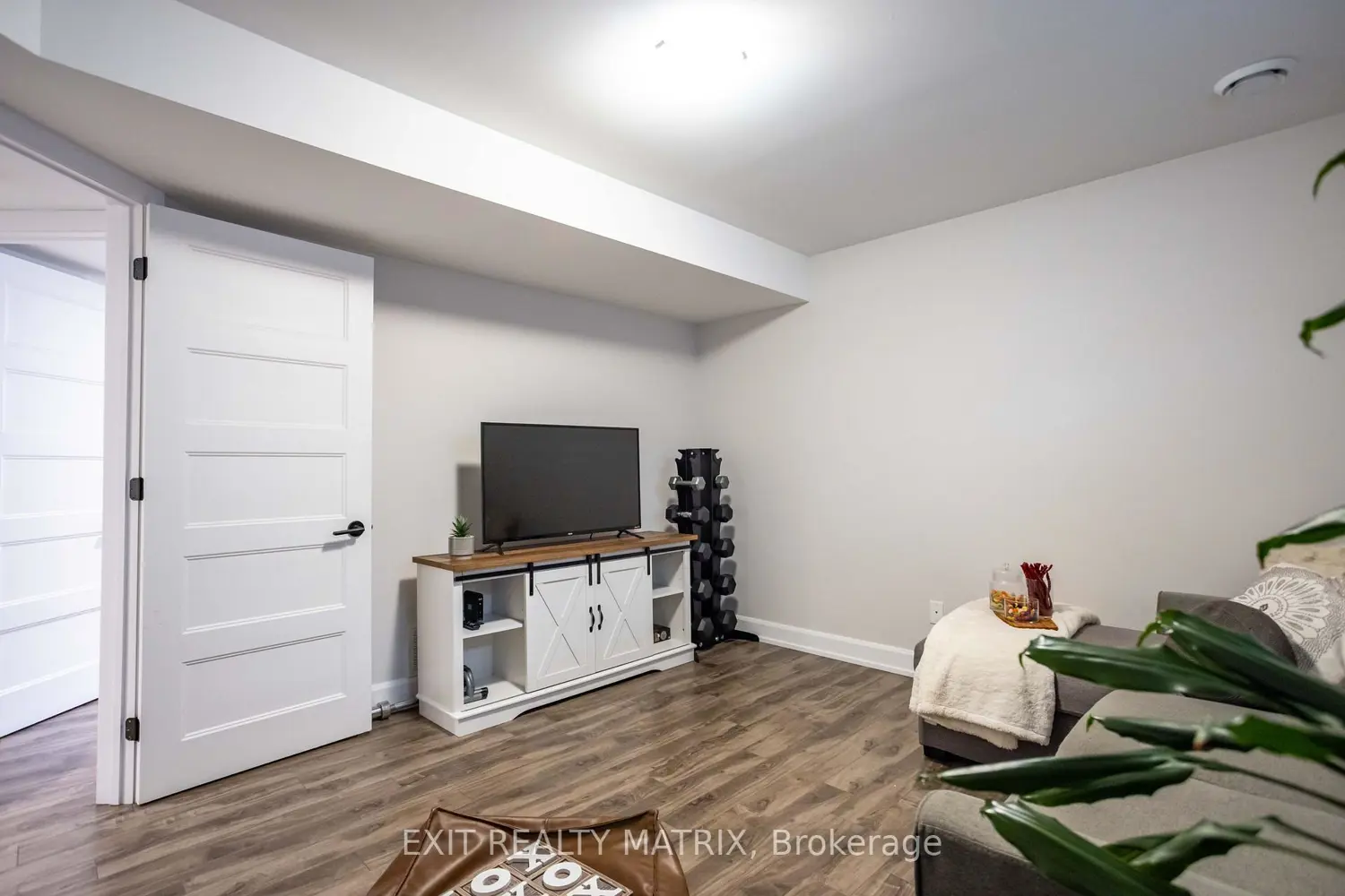 Additional image 11 of 521 Marseille Street