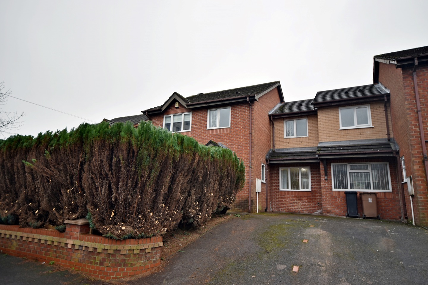 4 Bed Semi-Detached House, Mandley Park Avenue, M7, N1 7GU