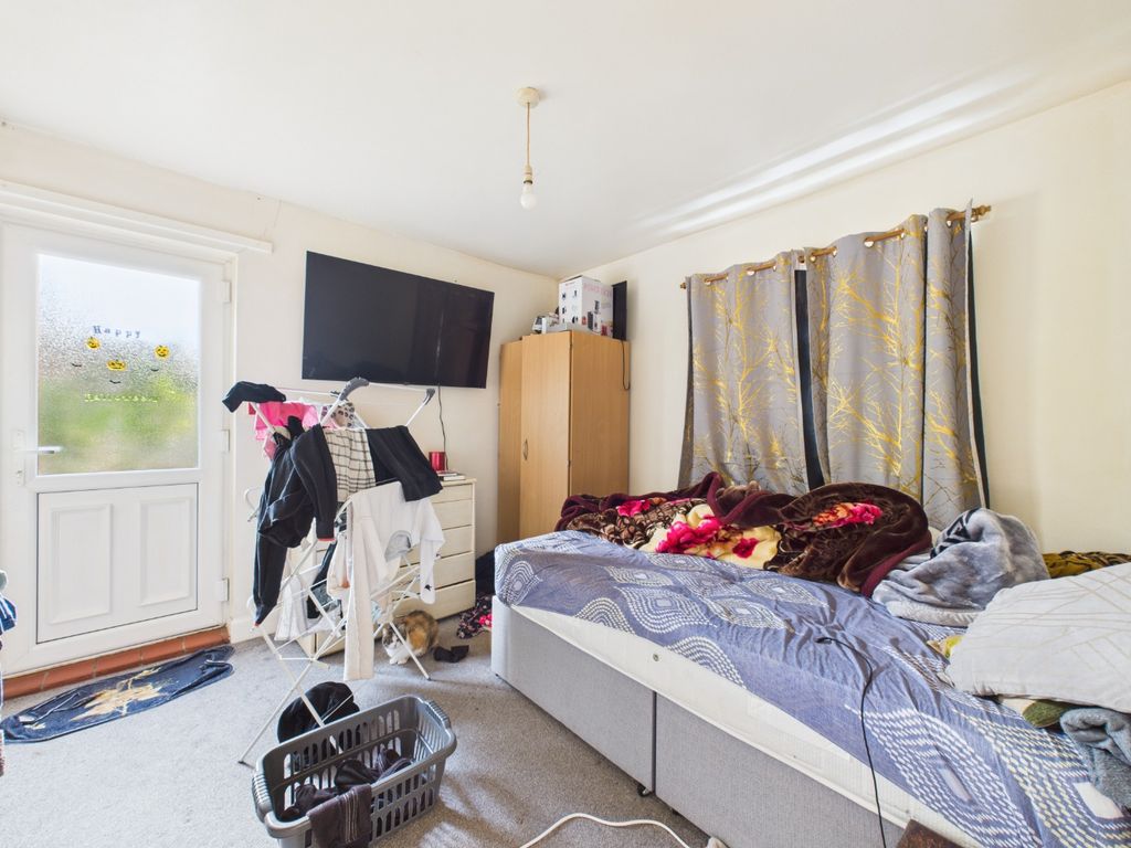 Additional image 5 of 4 bed flat for saleLouis Street, Hull HU3