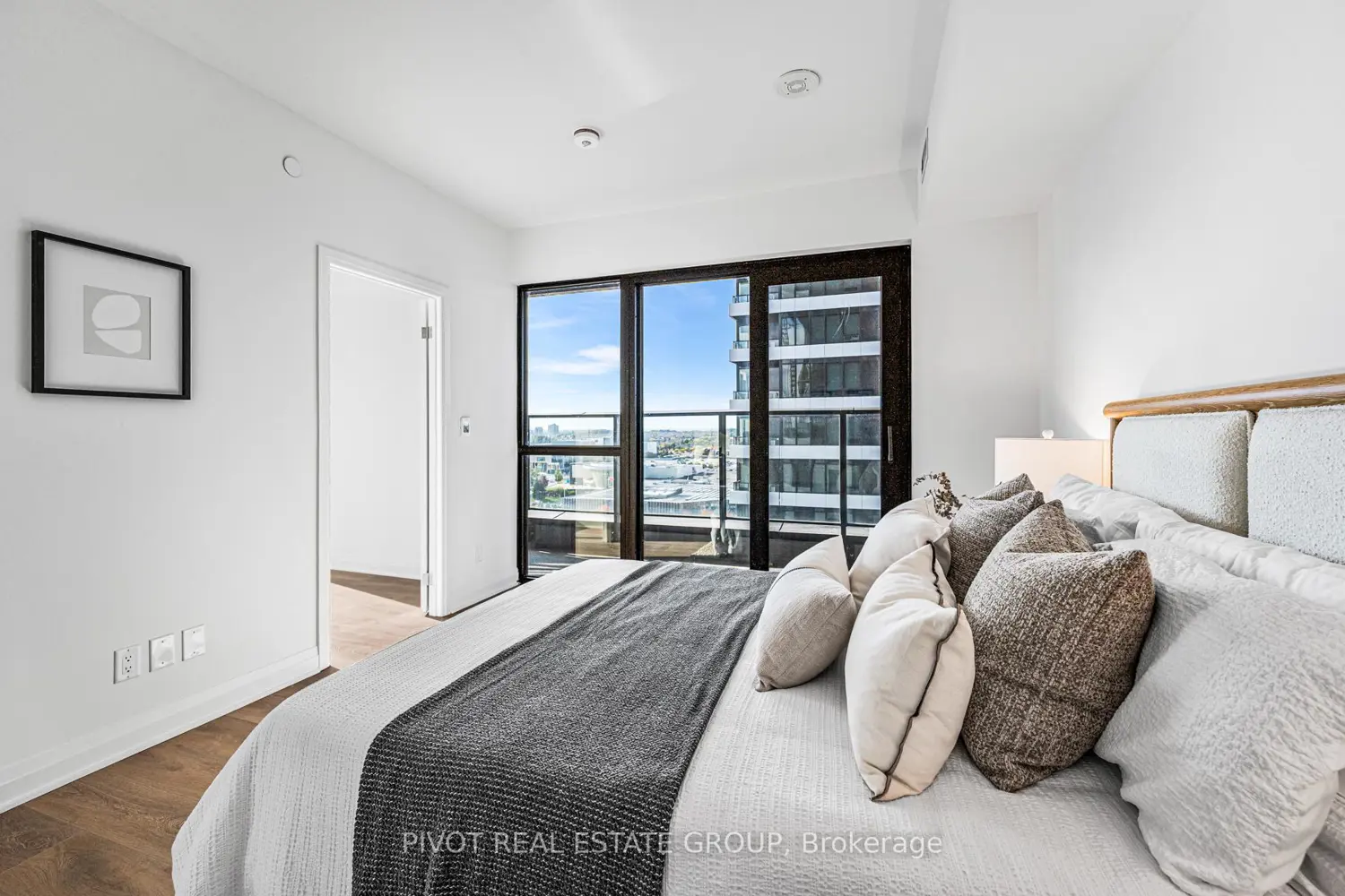 Additional image 11 of 4015 The Exchange 1307