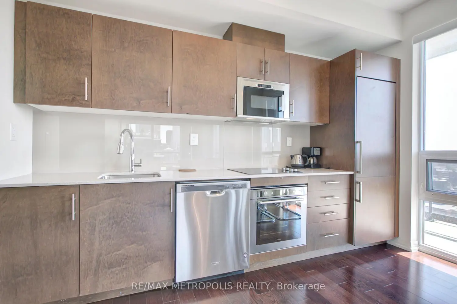 Additional image 6 of 460 Adelaide Street 2015