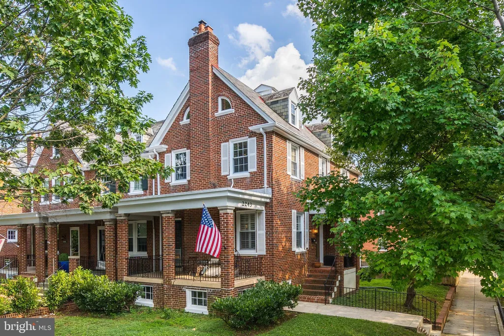 Additional image 2 of 2243 NW 40th Street NW, Washington, DC 20007