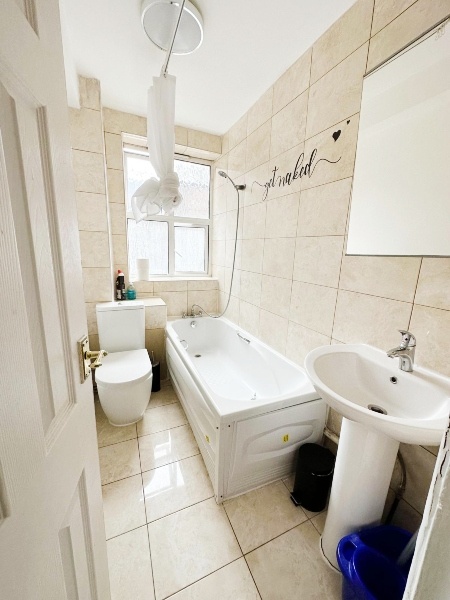 Additional image 8 of Room in a Shared Flat, Edgware Road, W2, W2 2QN