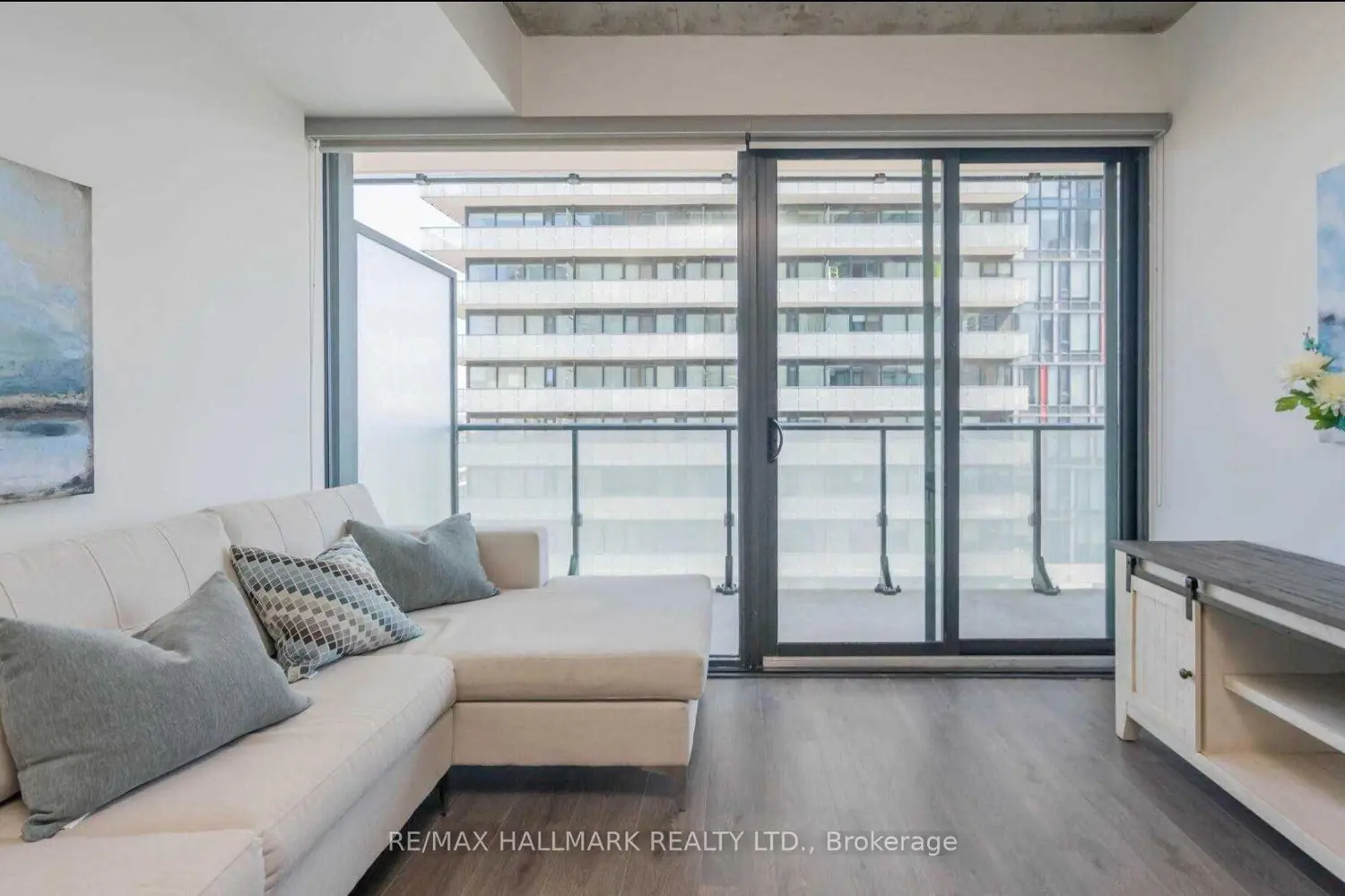 Additional image 7 of 161 Roehampton Avenue 1107