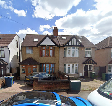 Wood End Avenue, South Harrow HA2, Room to rent