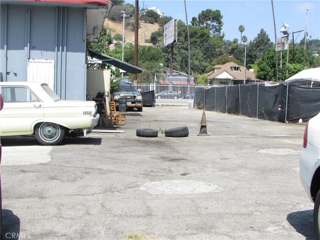 Additional image 93 of 3900 N Figueroa St, Los Angeles, CA 90065