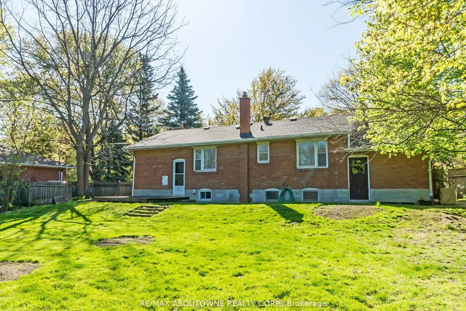 Additional image 12 of 2067 Devon Road