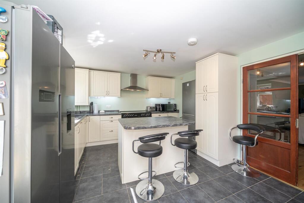 Additional image 9 of Howard Close, St. Albans