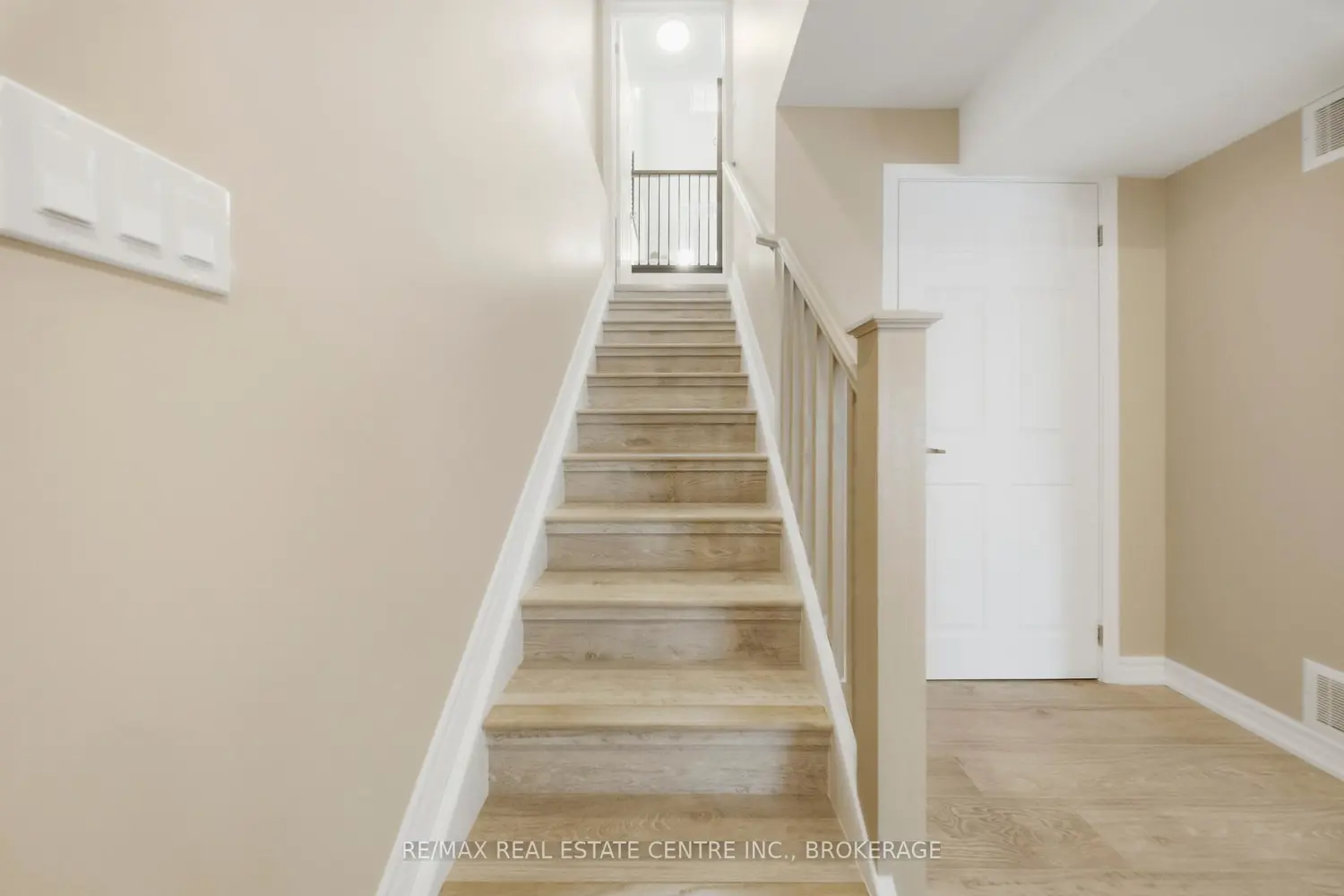 Additional image 19 of 357 Woodbine Avenue