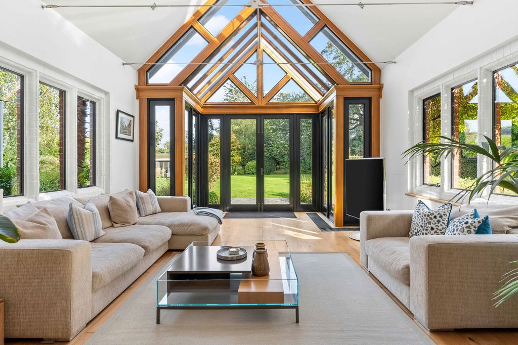 Additional image 2 of 6 bed detached house for saleRoundwood Avenue, Hutton Mount, Brentwood CM13
