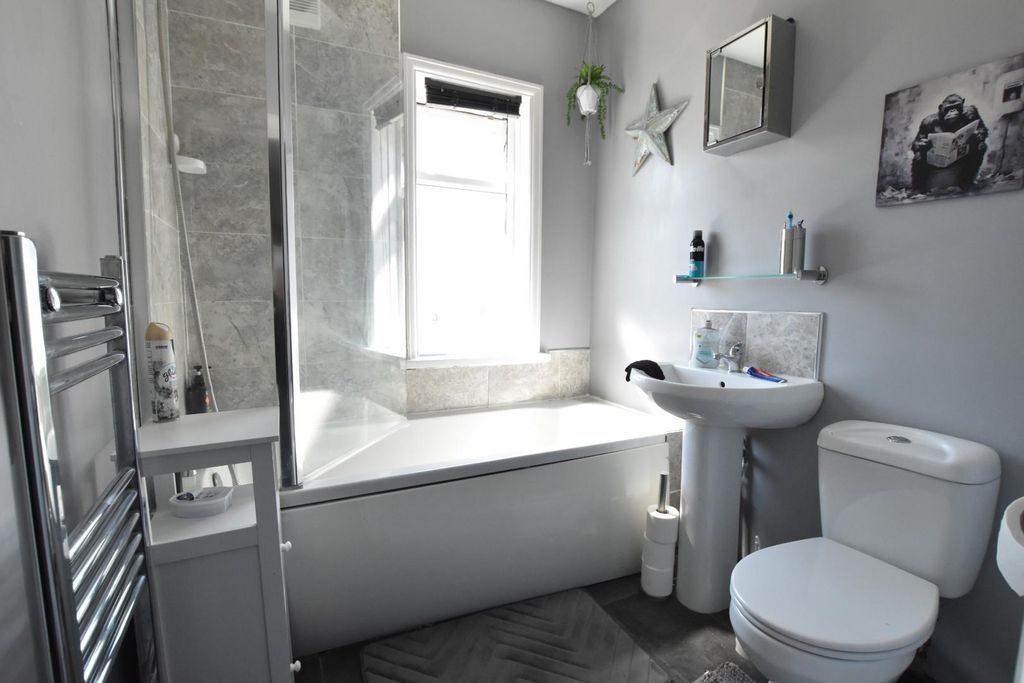 Additional image 11 of 3 bed semi-detached house for saleFairmont Crescent, Scunthorpe DN16